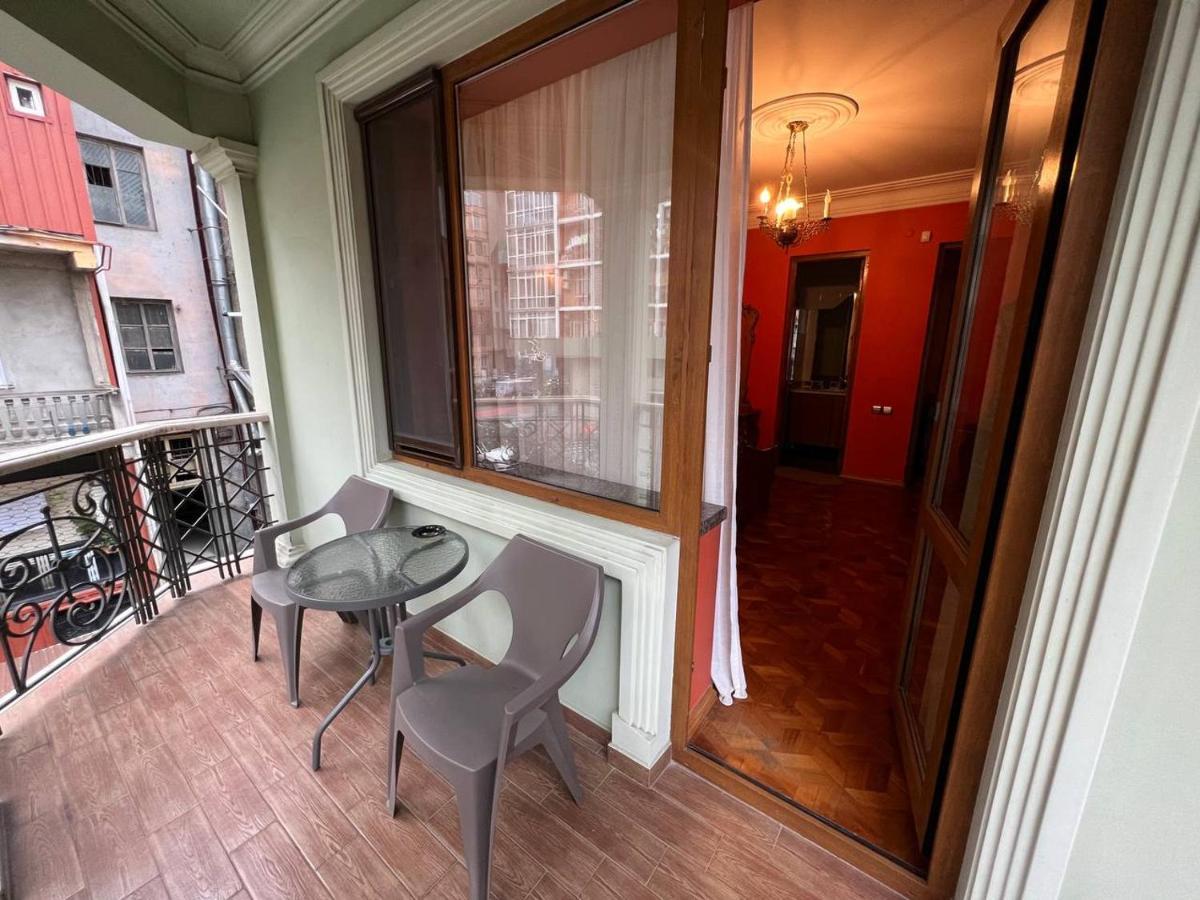 Guesthouse Parnavaz Mepe Батумі Екстер'єр фото