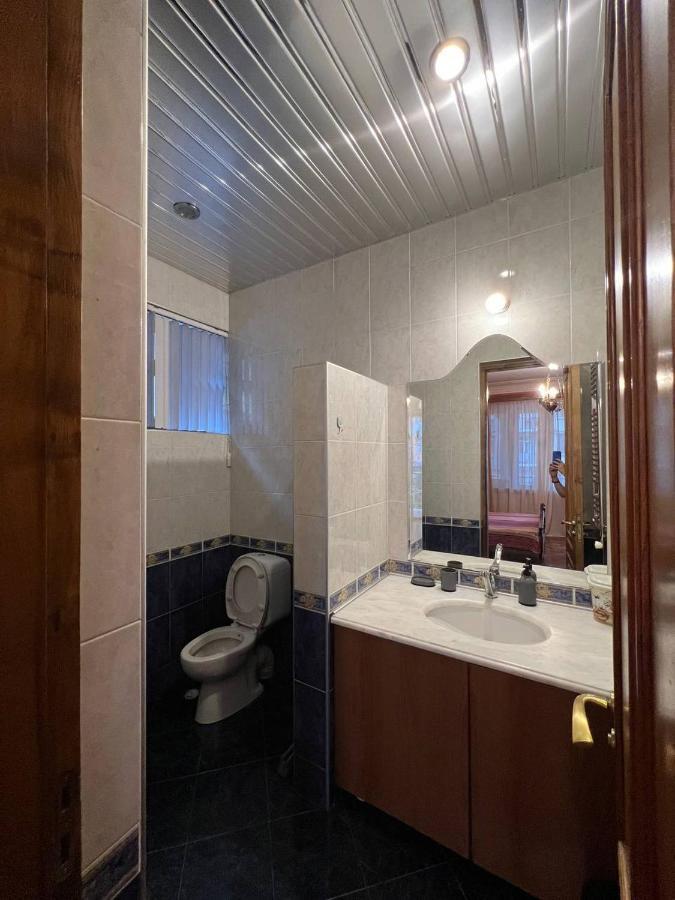 Guesthouse Parnavaz Mepe Батумі Екстер'єр фото