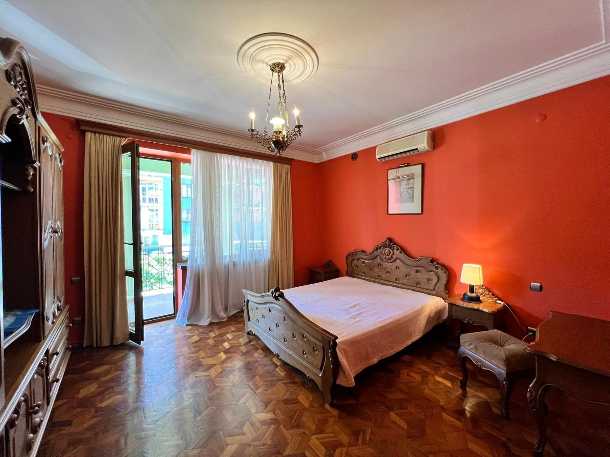 Guesthouse Parnavaz Mepe Батумі Екстер'єр фото